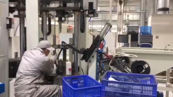 Línea automática de soldadura de amortiguadores delanteros